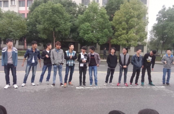 校园男孩危机如何解决 上海首推教材《小小男子汉》