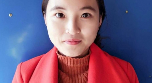 抢人啦！一女孩众目睽睽下被抢走 这是多美才会被抢走
