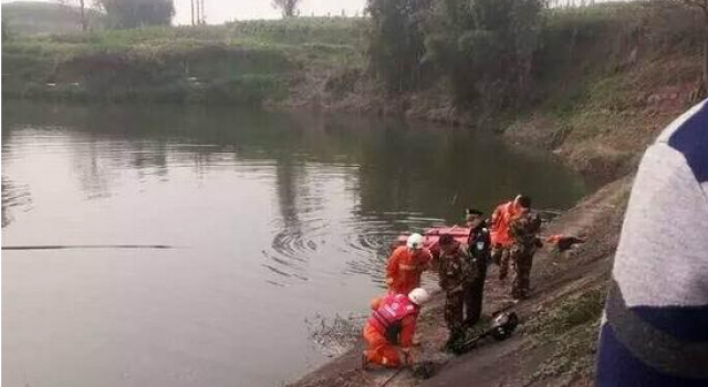 31岁民警跳入水库救2名落水儿童 体力不支当场牺牲