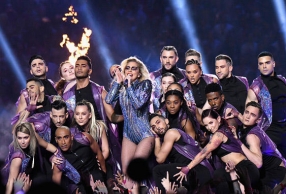 𺳣Lady Gagaг7 ȼȫ