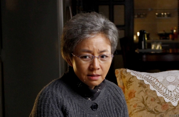 宋丹丹评价小鲜肉不懂做人 拍戏不愿意比对方早出现
