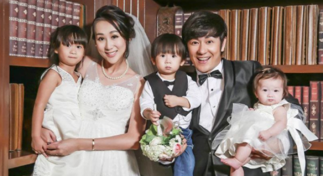 陈浩民妻晒儿近照  老婆身材曼妙看不出生过4个娃