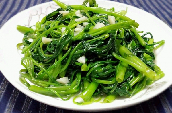 春天不能错过这道菜 常吃有助于洁齿防龋，5分钟就能上桌
