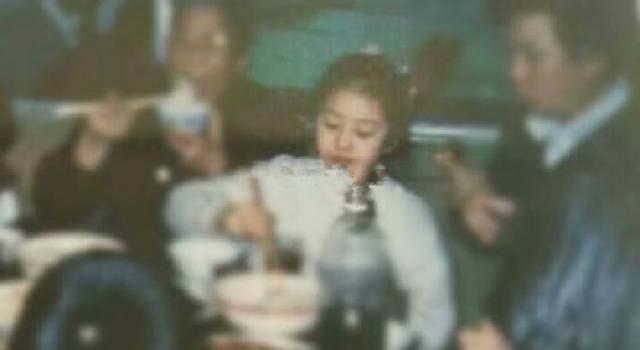 刘诗诗童年照首曝光 气质美女从小练起