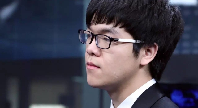 柯洁大胜韩国棋手 发文感叹还是和人类下棋更轻松