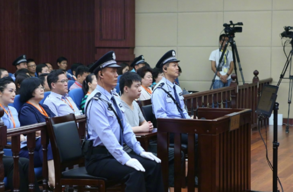 于欢案二审改判5年 法外是否该有人情？