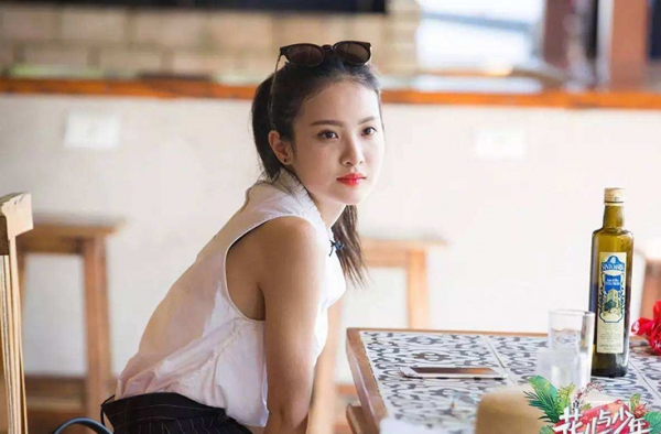 花儿与少年3赖雨濛好作 揭秘赖雨濛后台到底有多强大？