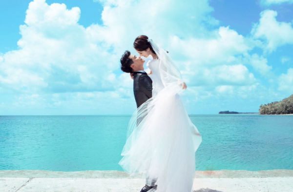 陈思诚为佟丽娅庆祝生日 陈思诚佟丽娅离婚了吗