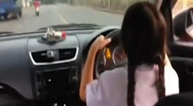 女童驾车撞死老人 谁的错？