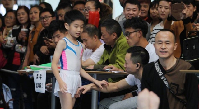 杨威儿子体操获奖 奥运二代要崛起了吗