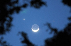 14日可见双星伴月天文奇观 双星伴月预示什么？