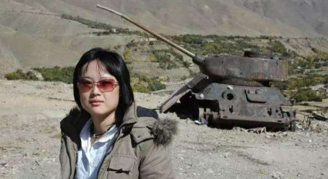 让我们致敬中国战地记者 战火中他们一人就是一支队伍