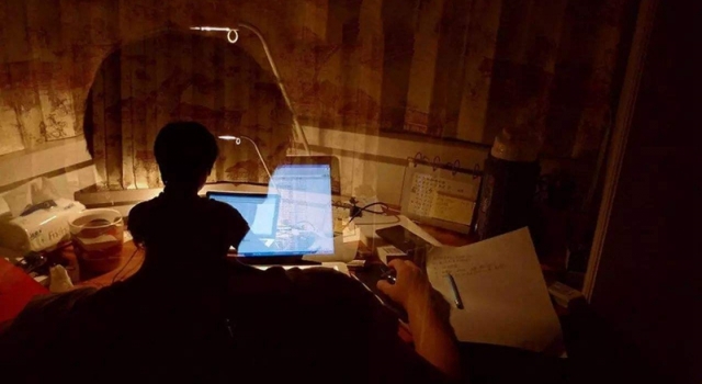 长期熬夜的人脾气差 你的起床气还好吗？