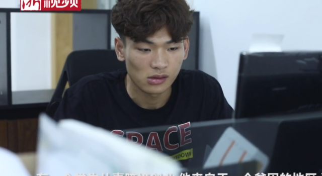 优秀毕业生挂7门是怎么回事？是真的吗？校方给了回应
