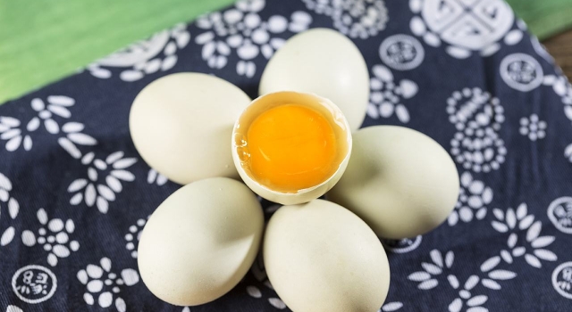 为增肌每天狂吃40个鸡蛋 吃鸡蛋增肌应该注意什么
