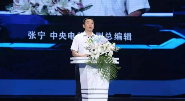 吴秀波在节目当中坦言工作繁忙，对儿子十分的愧疚