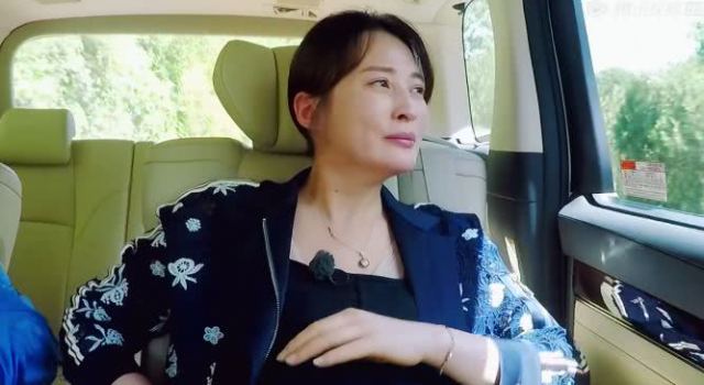 陈建斌蒋勤勤两口子又吵架了？看陈建斌花式哄老婆
