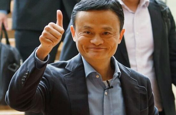 马云曾被30多家公司拒绝 别人没有义务帮你要靠自己