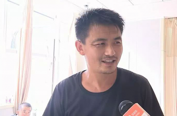 17岁网红男孩“杀鱼弟”喝下农药自杀 现病情已稳定