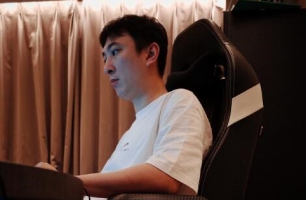 战队老板首次登上电竞赛场，IG将常规赛当成娱乐赛打