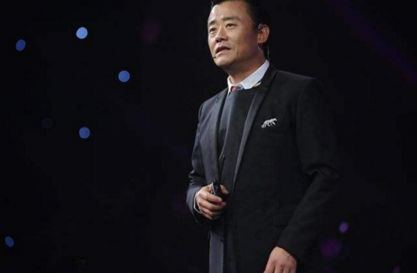 周立波声援刘强东 被网友骂多事蹭热度