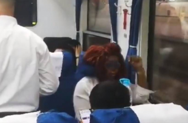 外籍女子火车霸座 霸座已经成为一种潮流了吗?