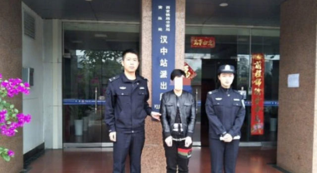 逃犯女扮男被识破,民警如何看穿?电视里都是骗人的!