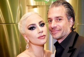 Lady Gagaڶζ δ50