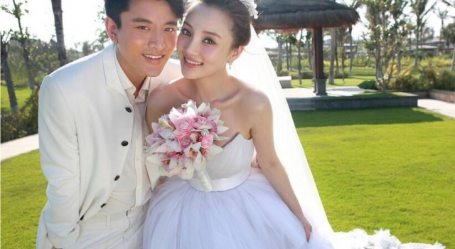 贾乃亮李小璐的爱情史回顾 感动终究不是爱情！