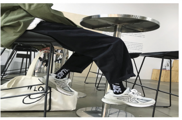 早秋简约工装休闲裤 走在潮流路上的你还没收入旗下么
