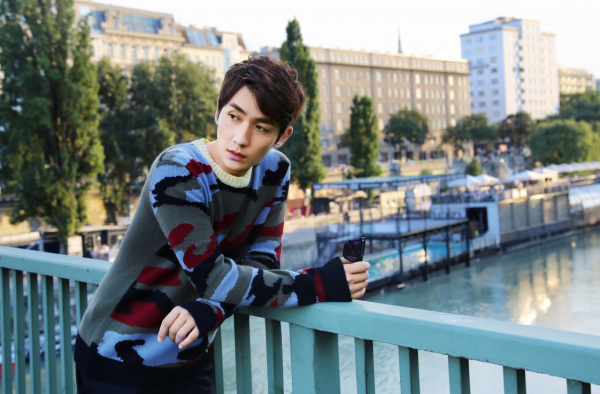 【星尚头条】潮男范儿怎么穿 秋冬潮男搭配就看朱一龙