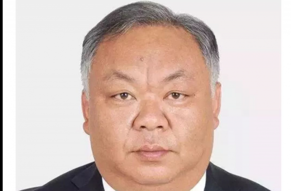 80后白发干部令人敬佩 年纪不大的他为何白了头？