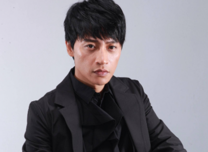陈志朋鞋子 陈志朋出席亚洲音乐盛典鞋子抢眼