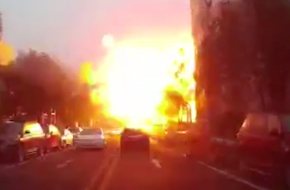 苏州一小区爆炸怎么回事？瞬间把楼下大街都照亮了？