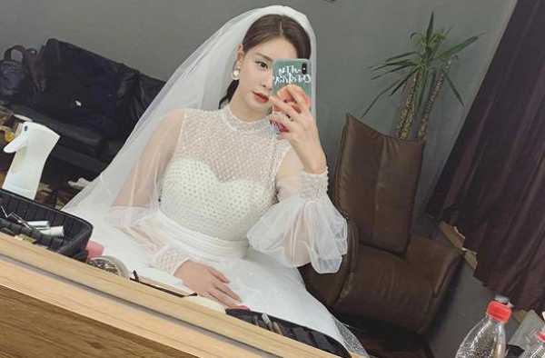 沈梦辰晒婚纱照 这是要官宣和杜海涛结婚了吗？