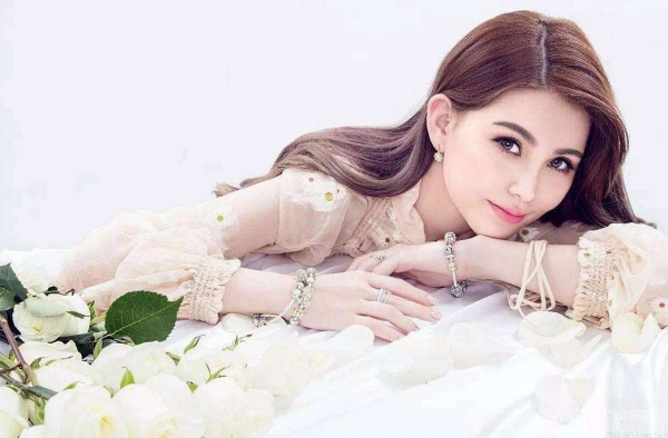 周杰伦儿子小小周正面照曝光 孩子竟然不像父亲？！