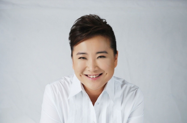 贾玲当年是校花，师傅冯巩心疼贾玲经历