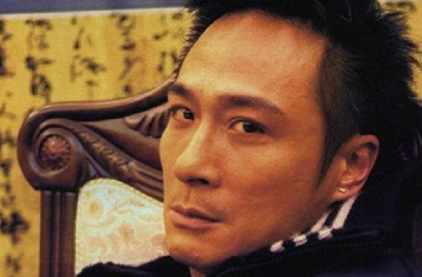 吴镇宇回应耍大牌 惊现分身术 还没到东莞时就传耍大牌