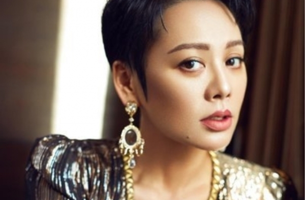 宁静自爆脸上打了900针 娱乐圈女星舍命变美