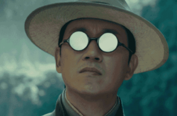 潘粤明眼镜自带LED效果 鬼吹灯，潘老师一手包办