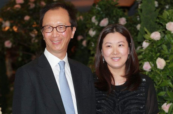 伏明霞被曝离婚，梁锦松回应婚变一事