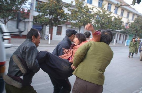 建议拐卖妇女儿童罪最高调至死刑 拐卖妇女儿童如何量刑？