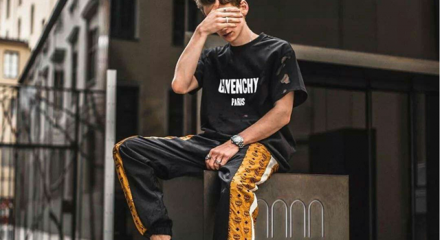 走进街头时尚搭配 一起感受迷人魅力的发源地