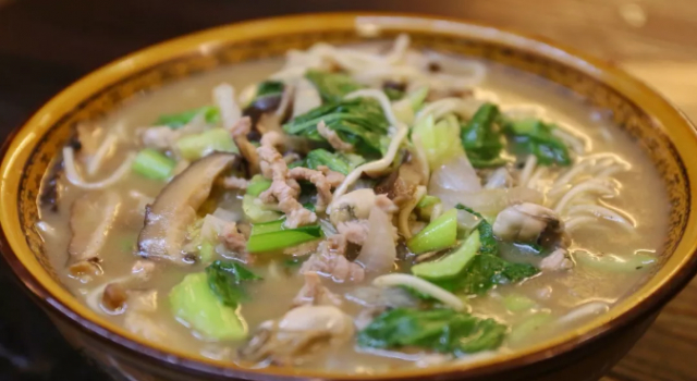 莆田特色美食太美味 一碗莆田卤面一碗炝肉闻名中国