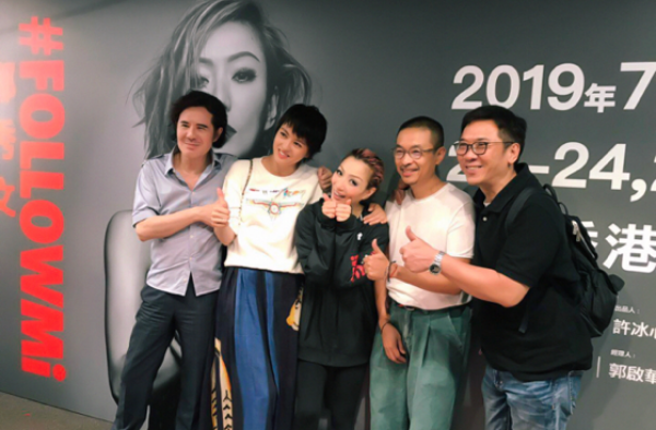 许志安现身郑秀文演唱会！“深情人设”引起歌迷一片嘘声！