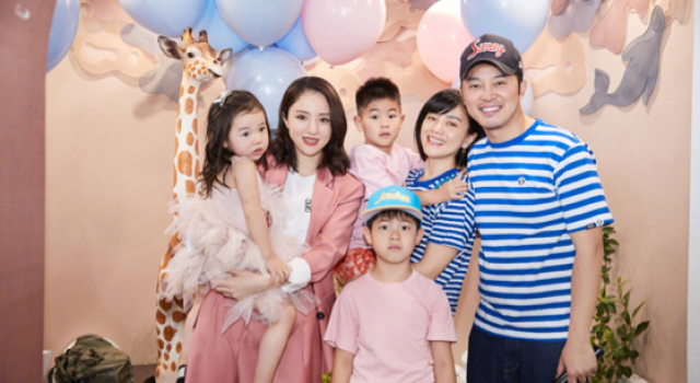 曝董璇高云翔离婚！网友：这种老公不离留着过年？！