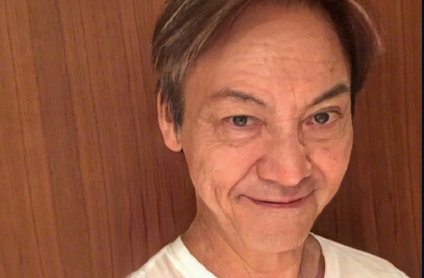 陈伟霆老年妆 真爱粉大考验！哥哥一起跳广场舞吗？
