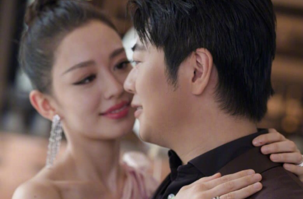 吉娜社交账号只关注郎朗！郎朗老婆也太爱他了吧？！