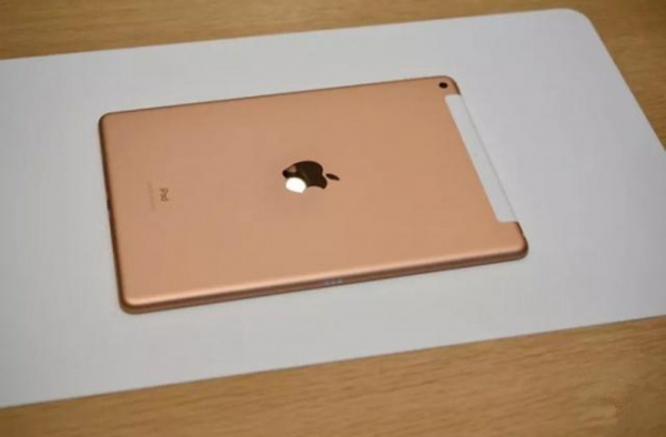 苹果发布第7代iPad 遭到网友疯狂吐槽 A10处理器永流传