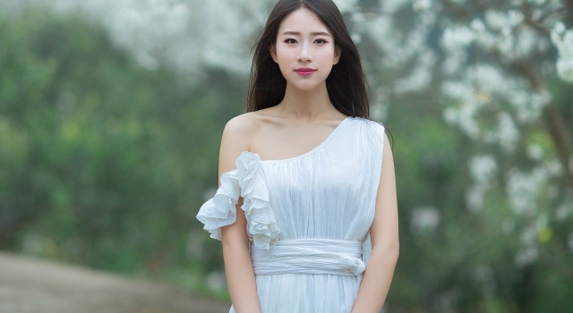 追女孩技巧进阶篇 如何让妹子主动找你聊天 关心你